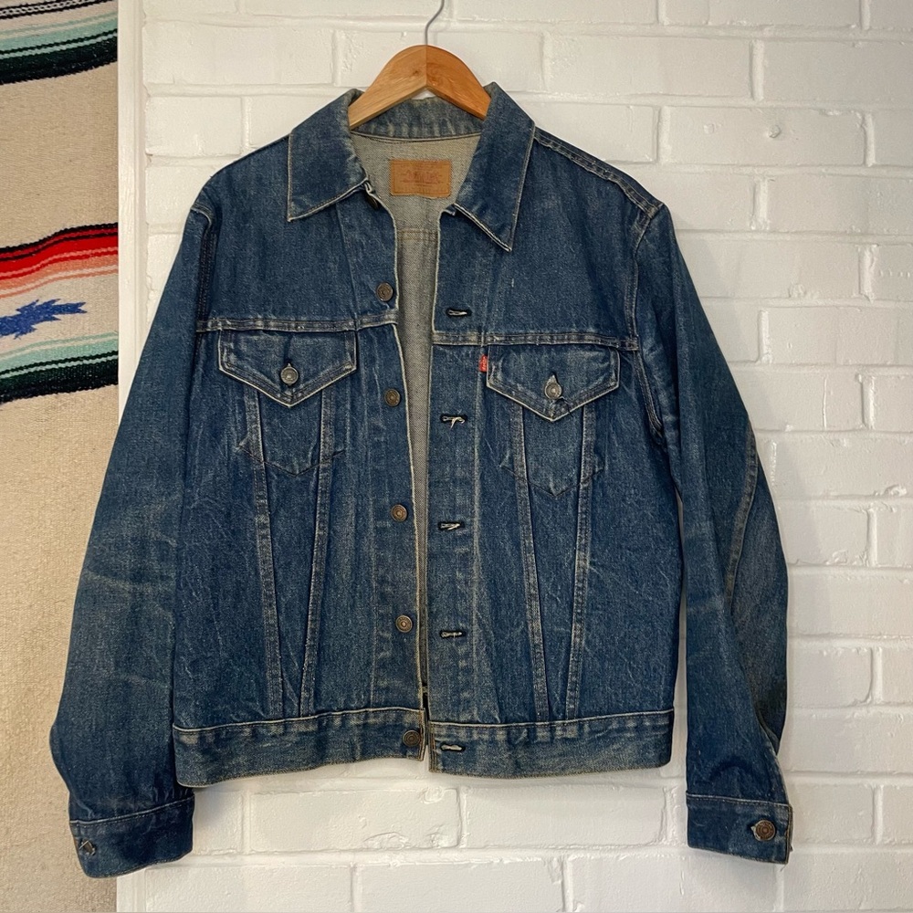 Vintage 80’s Levi's Denim Jean Jacket Made in USA Size 40 Dark Wash